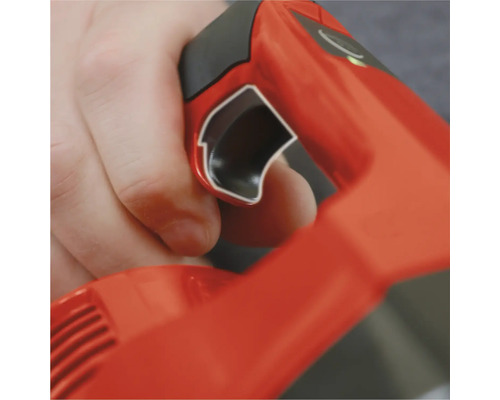 Bedienung eines Gebläses mit Hand