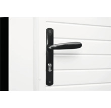 Schwarzer Türgriff mit Schloss an einer weißen Tür