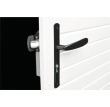 Schloss und Türklinke an einer weißen Tür