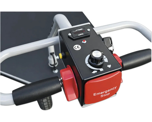 Steuerkonsole mit Not-Aus-Schalter und Bedienelementen