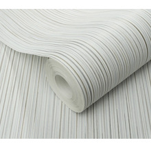 Tapetenrolle mit Streifenmuster