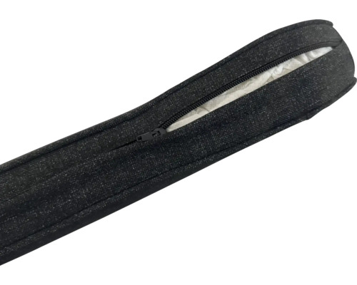 Detailaufnahme eines Kissens mit Reißverschluss