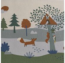 Tapete mit Waldtier-Motiv für Kinder, zeigt Fuchs, Eule, Eichhörnchen und Bäume in illustriertem Stil auf strukturierter Oberfläche.