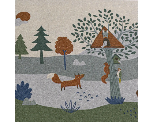 Tapete mit Waldtier-Motiv für Kinder, zeigt Fuchs, Eule, Eichhörnchen und Bäume in illustriertem Stil auf strukturierter Oberfläche.