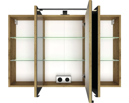 Dreitüriger Spiegelschrank für das Badezimmer mit Korpus in Holzoptik, LED-Beleuchtung, Glaseinlegeböden und integrierter Steckdose.