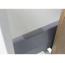 Häfele Schubladenzarge im Detail mit Häfele Logo auf der Abdeckkappe.