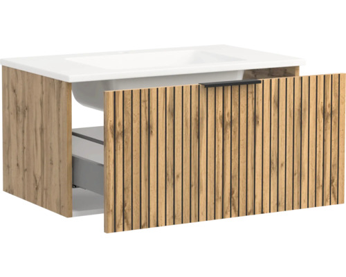 Hängender Waschbeckenunterschrank in Eichenoptik mit Lamellenfront, weißem Waschbecken und schwarzem Griff.