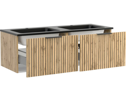 Doppelwaschtisch-Unterschrank mit zwei schwarzen Waschbecken und Holzoptik-Front in Lamellen-Design.