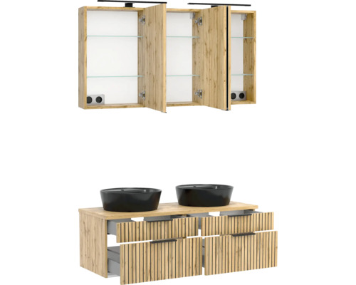 Badezimmermöbel-Set bestehend aus dreitürigem Spiegelschrank mit Beleuchtung und Waschtischunterschrank in Eiche Optik mit zwei schwarzen Waschbecken.