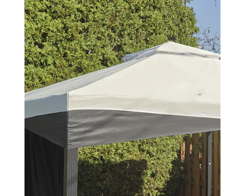 Detailansicht eines Pavillons mit Stoffdach