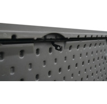 Detailansicht einer Aufbewahrungsbox mit Verschlussmechanismus