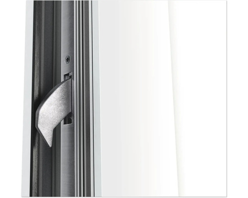 Detailansicht eines Fensterbeschlags mit Griff