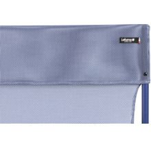 Detailansicht eines blauen Lafuma Gartenmöbelbezugs mit Lafuma Logo
