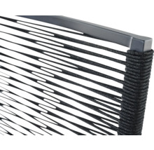 Detailansicht einer Rückenlehne mit schwarzer Seilbespannung an einem Metallrahmen für Gartenstühle.