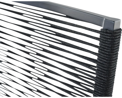 Detailansicht einer Rückenlehne mit schwarzer Seilbespannung an einem Metallrahmen für Gartenstühle.