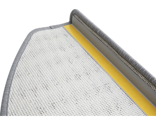 Detail einer Treppenmatte mit Befestigungsstreifen