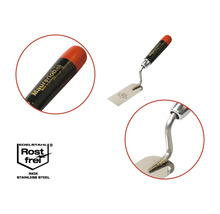 Maurerkelle aus Edelstahl mit Holzgriff