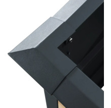 Detailansicht einer Eckverbindung eines Pavillons aus Metall