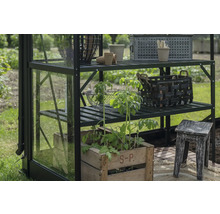 Gewächshausregal mit Pflanzen, Körben und Gartenzubehör für den Innen- und Außenbereich