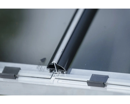 Nahaufnahme einer Fensterdichtung mit Fenster