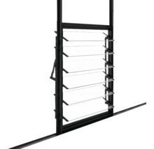 Lamellenfenster mit Glaseinsätzen