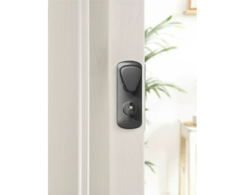 Tür mit digitalem Türschloss