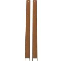 Zwei Zaunpfosten aus Metall mit Bohrlöchern