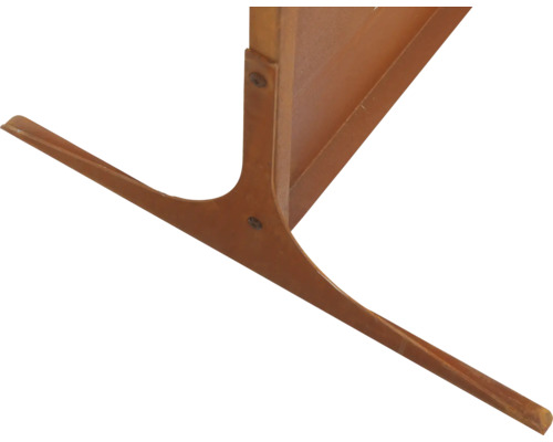 Detailansicht eines Holzmöbelbeins