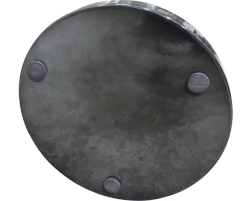 Unterseite eines runden Pflanzgefäßes mit Füßen