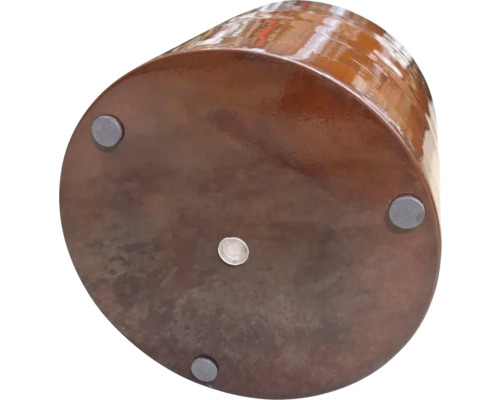 Bodenansicht einer Holzhocker