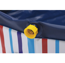 Detailansicht eines Planschbeckens mit Ablassvorrichtung