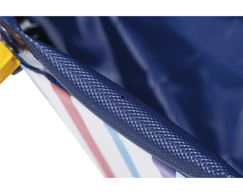 Detailaufnahme einer blauen Tragetasche mit strukturiertem Griff