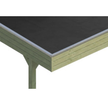 Detailansicht einer Carport-Dachecke mit Holzkonstruktion, Aluminium-Dachabschlussleiste und dunkler Dacheindeckung.