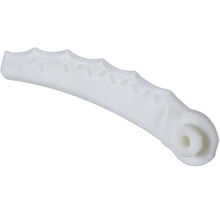 Ersatzteil aus Kunststoff für Fensterbeschlag, gebogen mit Einkerbungen und einer kreisförmigen Öffnung zur Montage.