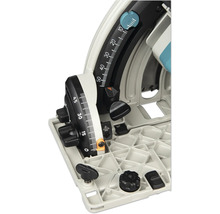 Detailansicht einer Handkreissäge mit Skalen für die Neigungswinkeleinstellung von 0 bis 45 Grad und Tiefeneinstellung.