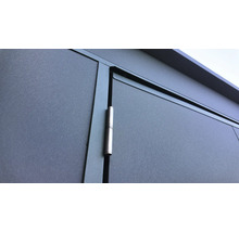 Detailansicht einer Gartentür mit Beschlag