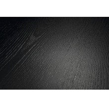 Nahaufnahme einer dunklen Holzoberfläche mit ausgeprägter Maserung und Struktur.