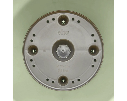 Innenansicht des Bodens eines elho Kunststoff-Blumentopfs mit elho Logo, Durchmesser 25 Zentimeter und Volumen 5,5 Liter.