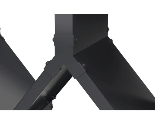 Schwarzer Y-Verbinder aus Metall für Regalsysteme mit sichtbaren Schraubverbindungen.