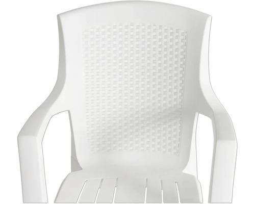 Gartenstuhl aus Kunststoff in Weiß mit geflochtener Rückenlehne und Sitzfläche mit Lamellen.
