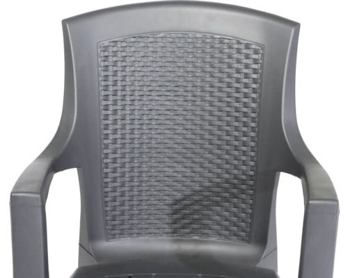 Stapelsessel aus Kunststoff mit Armlehnen und Rückenlehne in Flechtoptik