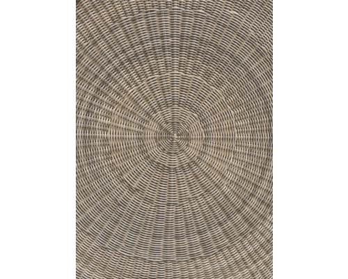 Nahaufnahme eines kreisförmigen Geflechts aus Naturmaterialien wie Rattan oder Weide.