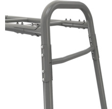 Detailaufnahme eines grauen Metallrahmens mit stabilen Rohrverbindungen und Schrauben.