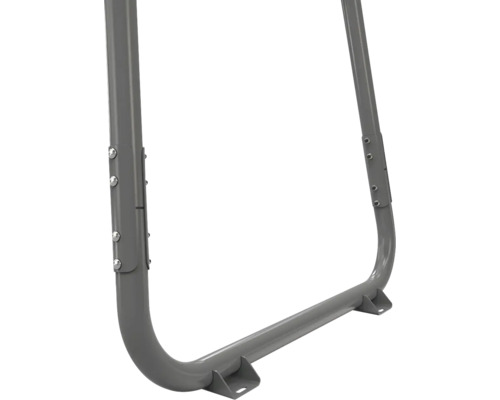Graues U-förmiges Metallrohr als Rahmenteil mit Schraubverbindungen und Montagefüßen zur Befestigung.