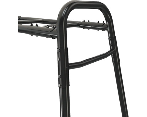 Detailaufnahme eines schwarzen Metallrahmens mit Verschraubungen.