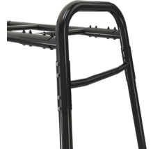 Detailansicht eines schwarzen Metallrahmens mit stabilen Schraubverbindungen für ein Lagerregal.