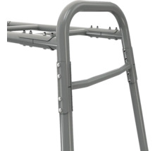 Detailansicht einer grauen Metallrohrverbindung mit Verschraubungen für ein Carport.