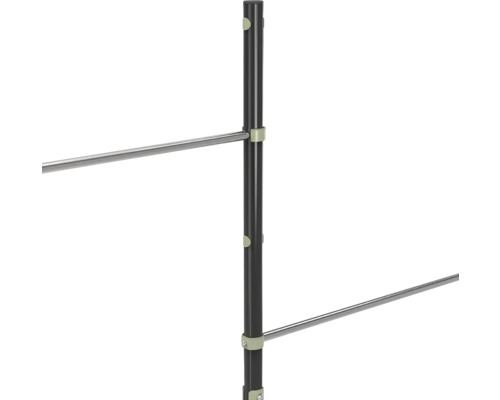 Schwarzer Zaunpfosten aus Metall mit Befestigungsclips für horizontale Stäbe.