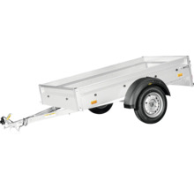 Einachsiger Pkw-Anhänger aus Metall mit Bordwänden und Kotflügeln über den Reifen.