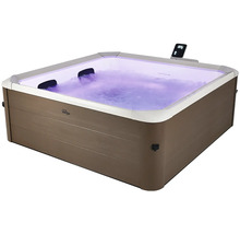 Quadratischer Whirlpool mit brauner Außenverkleidung, LED-Beleuchtung, Kopfstützen und digitalem Bedienfeld.